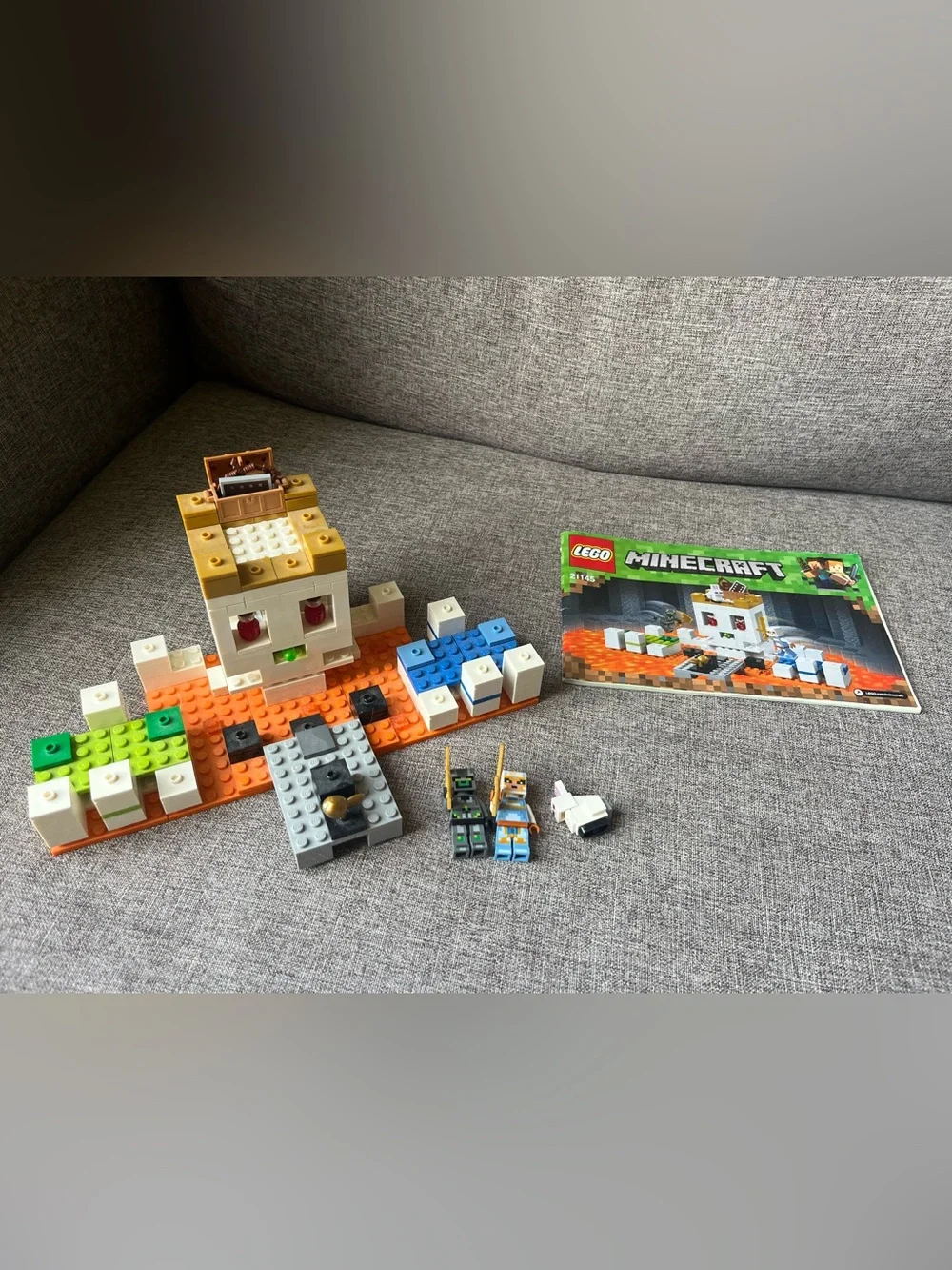Lego Minecraft the skull arena 21145